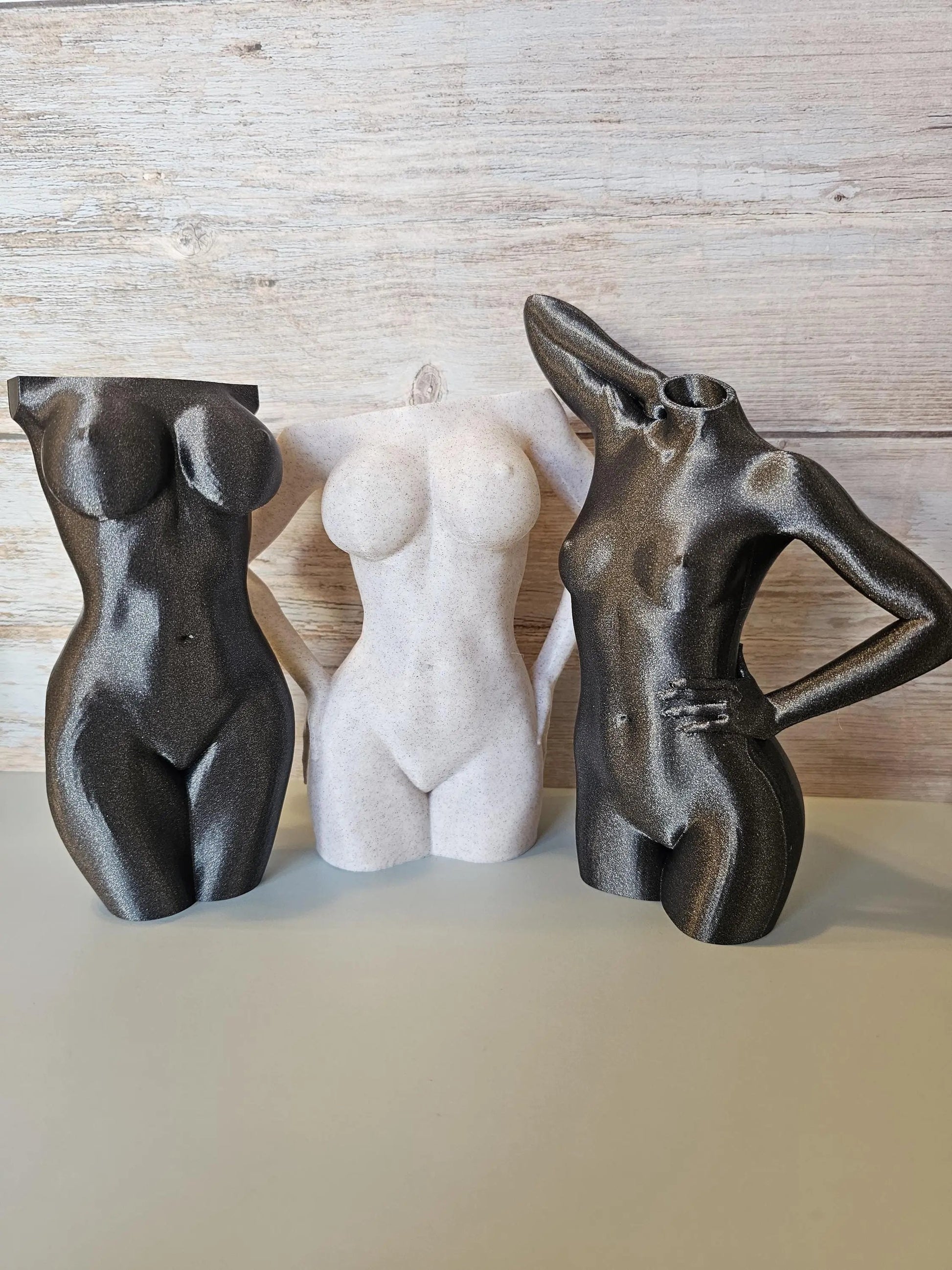 Elegant 3D Printed Female Torso Vase: Modern Silver-Grey Sculpture for Minimalist Home Decor CR3 Design Co