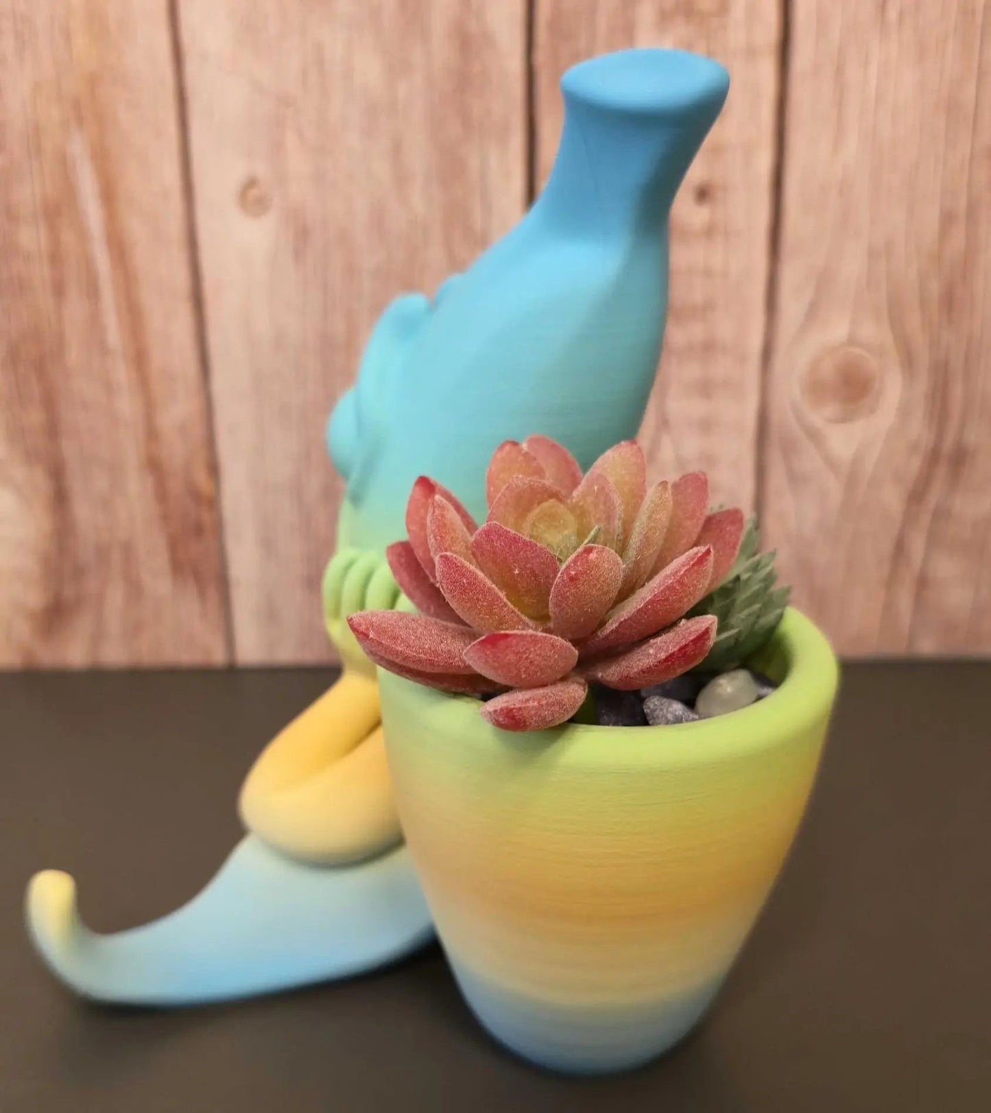 3D Printed Banana Planter: Quirky Pastel Gradient Plant Pot CR3 Design Co
