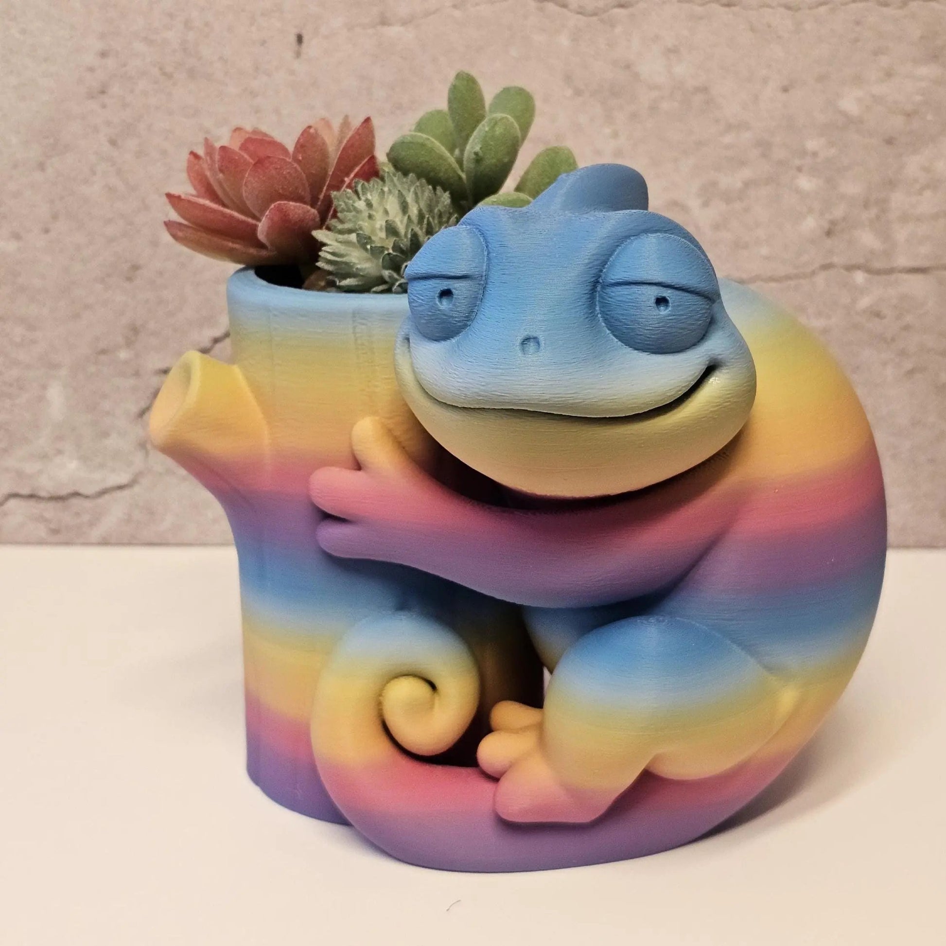 Vibrant 3D Printed Chameleon Planter: Unique Gradient Lizard Pot for Succulents and Home Decor CR3 Design Co